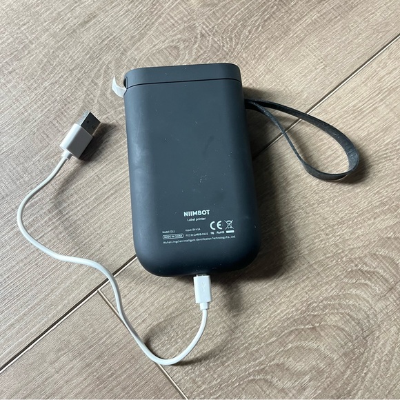 Nimbot Label Maker Printer Model D11‎ Wireless Bluetooth Sticker W/Roll Black 5” - Picture 9 of 14